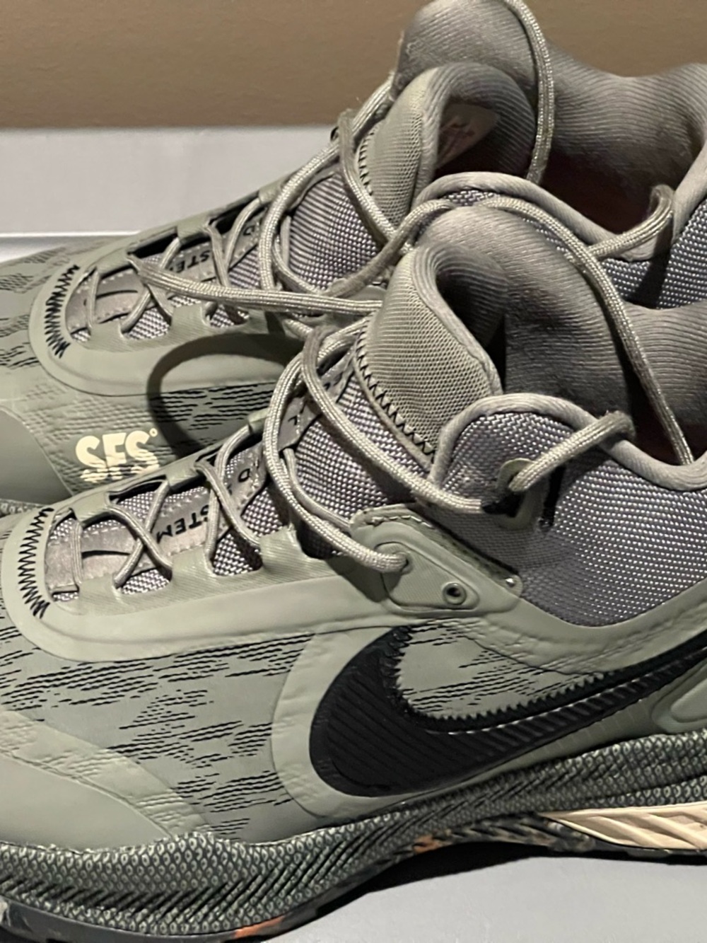 Shoes - Picture 4 of 6